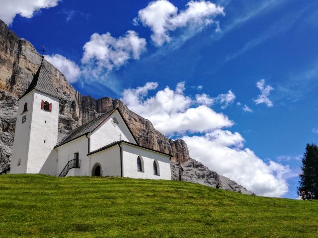 Image: Hikes in Val Badia