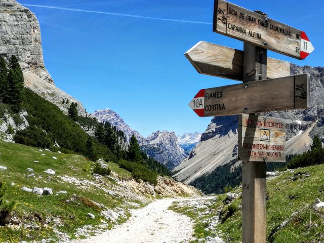 Image: Hikes in Val Badia